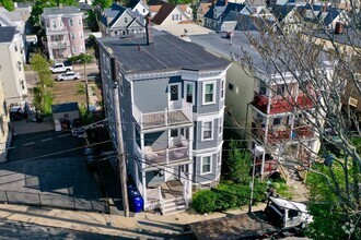 Building Photo - 60 Bellevue St