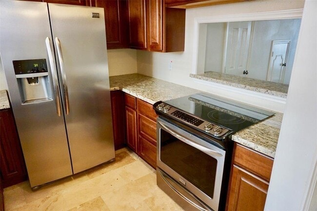 Building Photo - 1805 Stoney Brook Dr