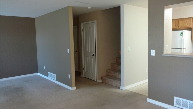 Building Photo - Beautiful and Spacious 3 Bed Condo in SE Fort Collins