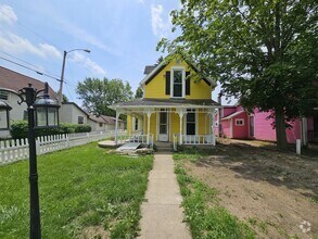 Building Photo - 521 W 9th St