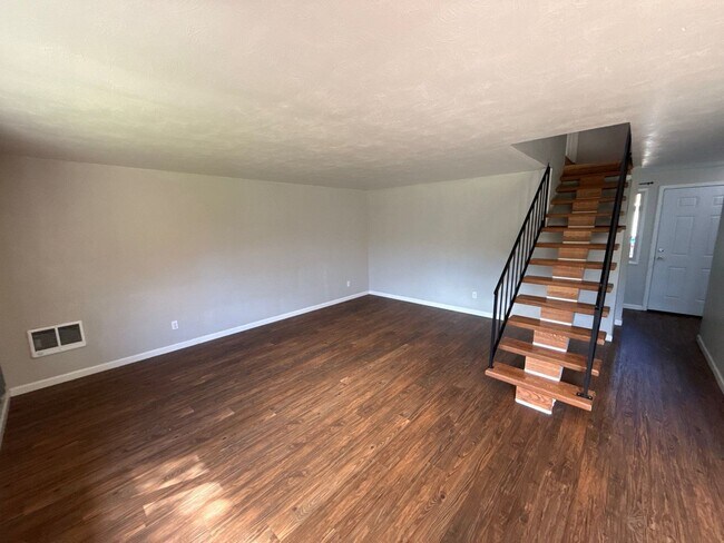 Foto del edificio - 4776 Buffalo Dr SE