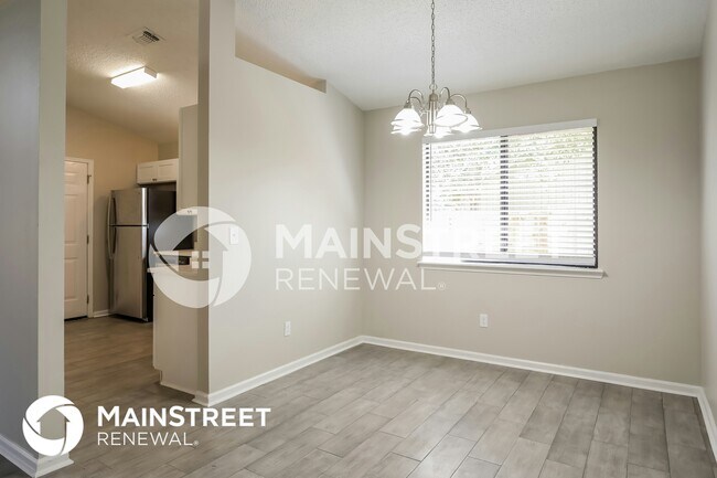 Building Photo - 8469 Seton Ct