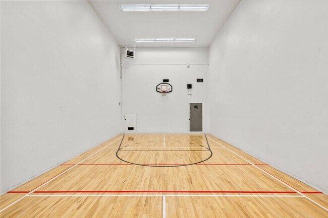 Photo du bâtiment - 221-226 6 Ave SE