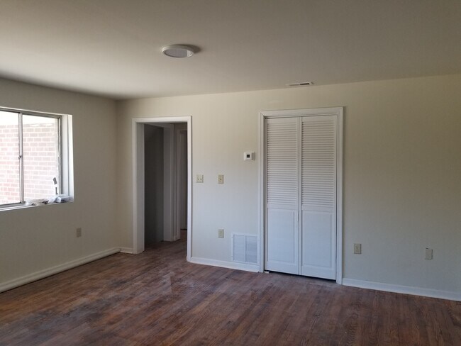 Living Room - 3903 Corse Ave