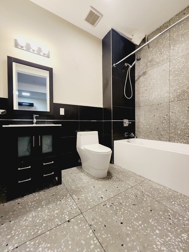 409 Ocean Ave 304 - 409 Ocean Ave
