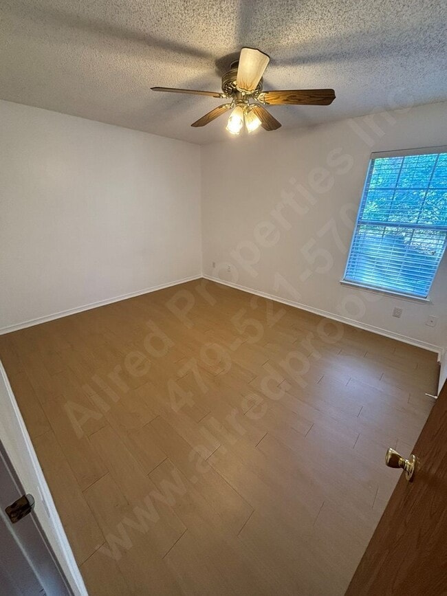 Building Photo - 1752 Garland Ave