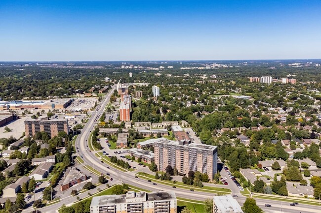 Photo du bâtiment - Springbank Village