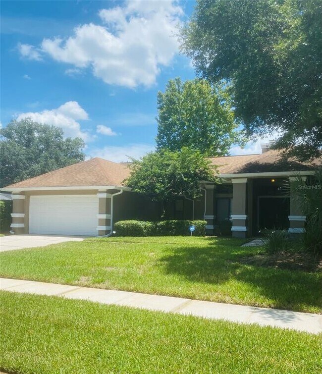 Building Photo - 15924 Farringham Dr