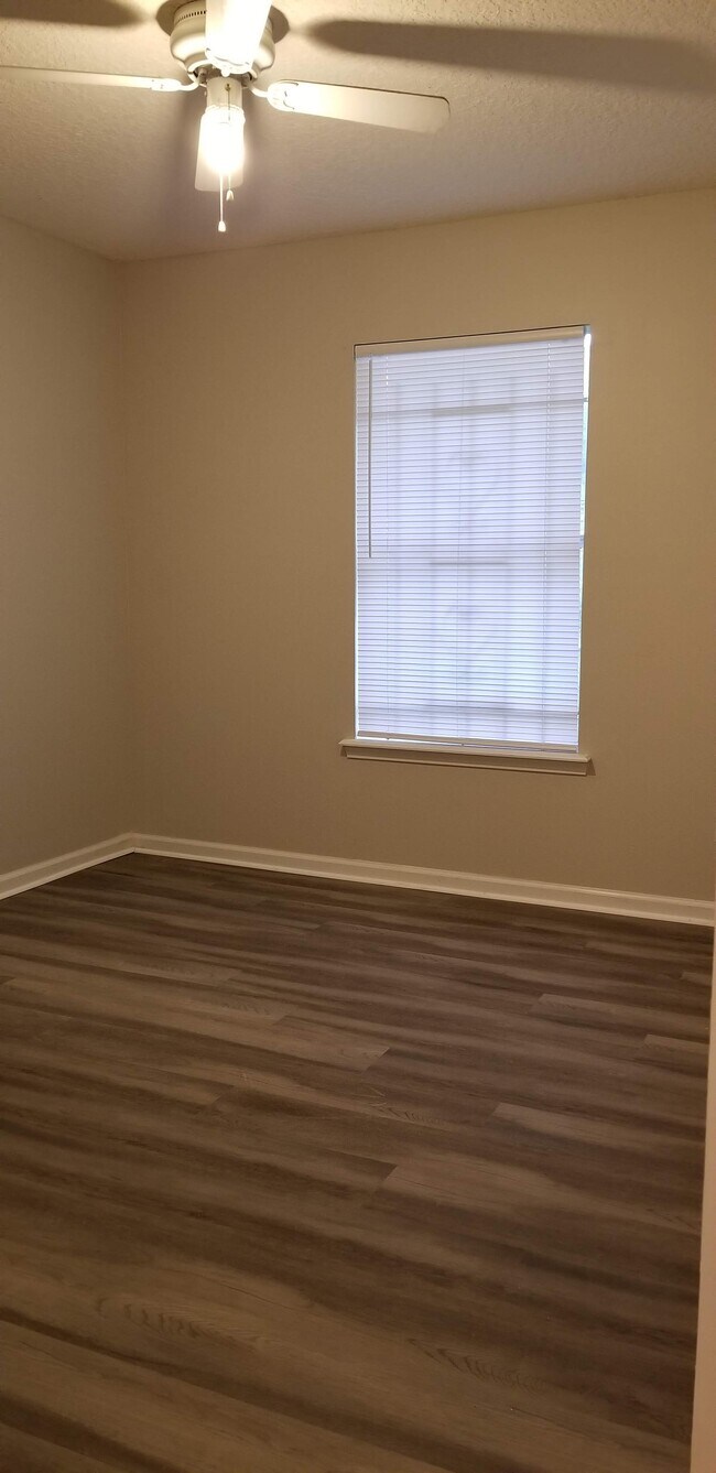 Foto del edificio - 3635 Gilmore St