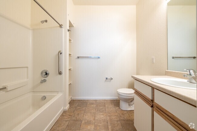 Interior Photo - The Village at Hampden Town Center