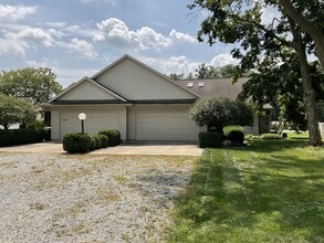 Building Photo - 4420 Manistee Dr