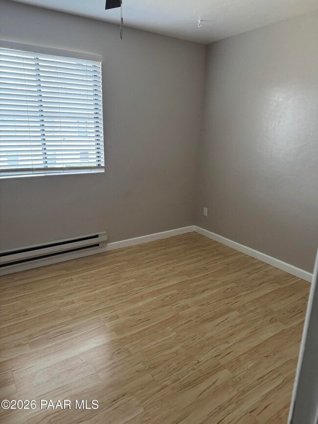 Building Photo - 845 Sunset Ave