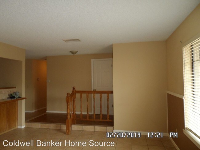 Building Photo - 3 br, 2 bath House - 13750 Oakmont Drive