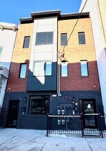 Building Photo - 443 Bergen Ave