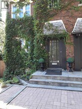 Building Photo - 42 Astley Ave