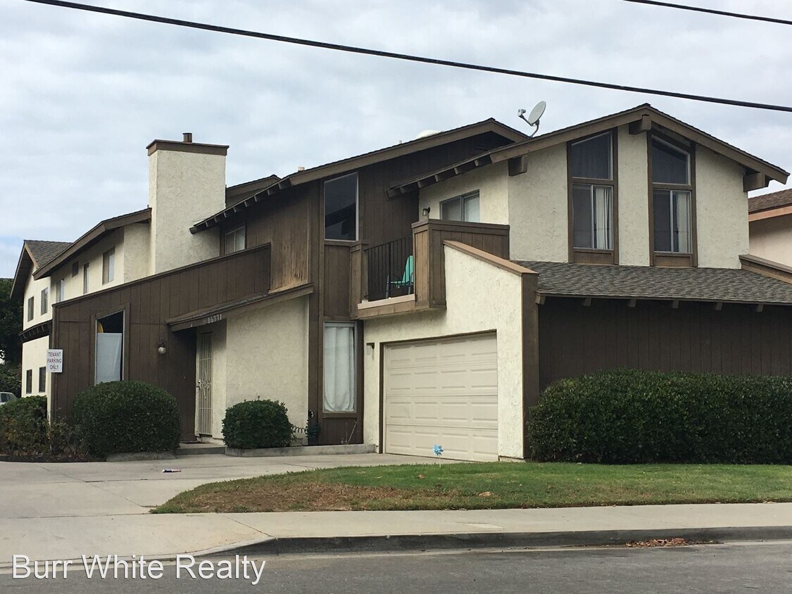 Primary Photo - 2 br, 1 bath Apartment - 16771 Lynn Lane
