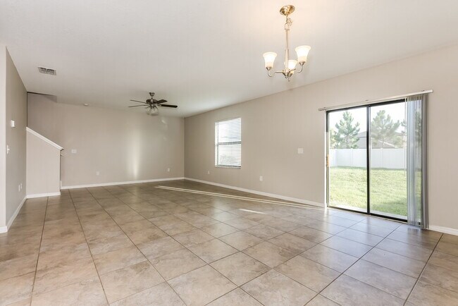 Foto del edificio - 7104 Ozello Trail Ave