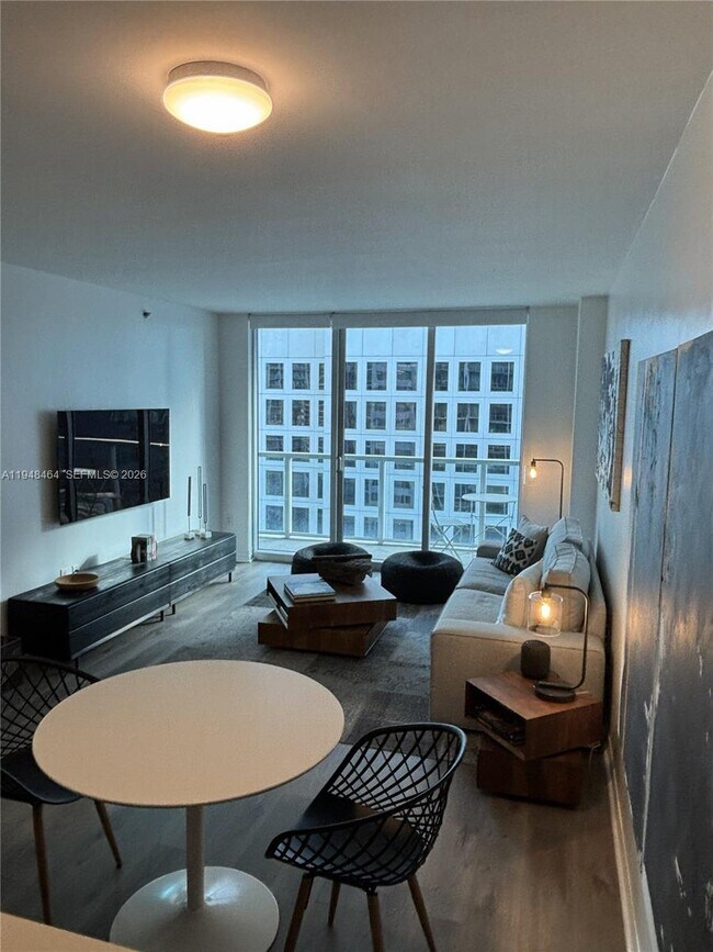 Foto del edificio - 500 Brickell Ave