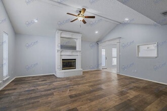 Building Photo - 1820 Overland St