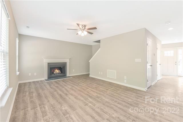 Foto del edificio - 10324 Covingtonwood Dr