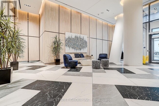 Building Photo - 395 Bloor St E