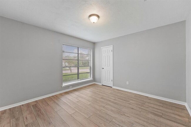Building Photo - 1311 Creek Hollow Dr