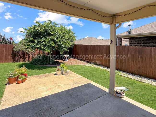 Foto del edificio - 1305 Savannah Ridge Dr