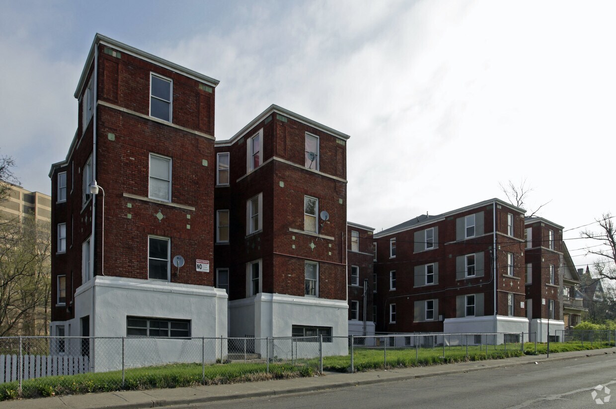 Foto del edificio - 334-342 Forest Ave