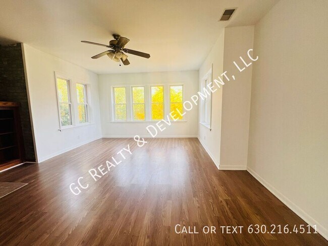 Foto del edificio - 6124 S Whipple St