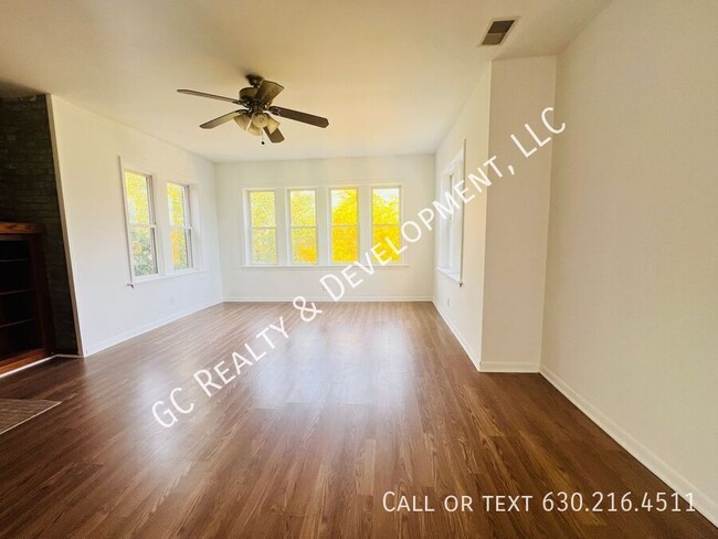 Foto del edificio - ***CHICAGO LAWN NEIGHBOORHOOD / 2 BDRM - 1...