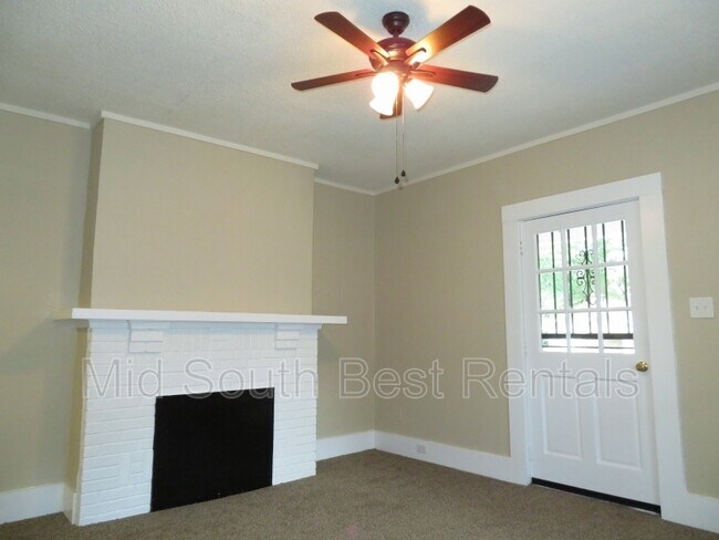 Building Photo - 3221 Choctaw Ave