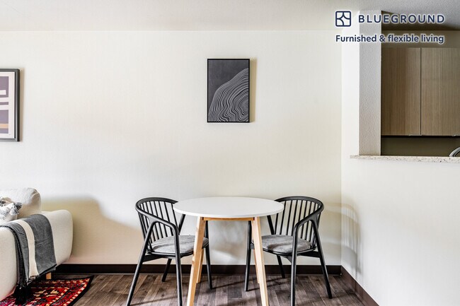 Foto del edificio - 4760 21st Ave NE