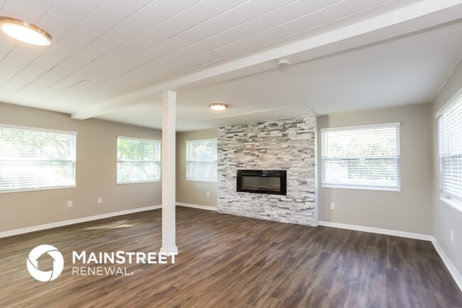 Foto del edificio - 2053 Barcelona Dr S