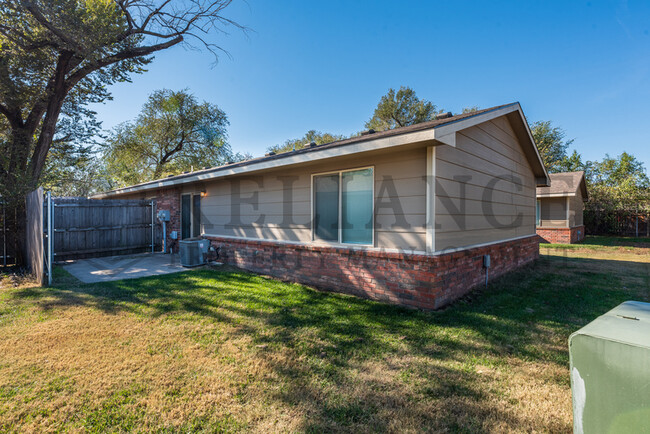 Building Photo - 4250 Newell St