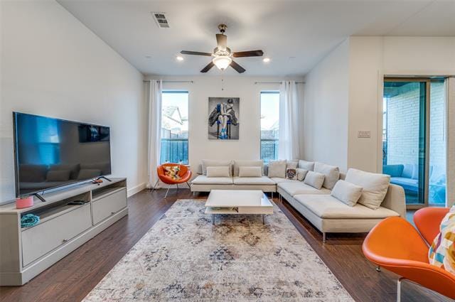 Building Photo - 1052 Maverick Dr