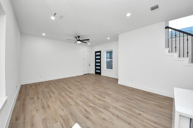 Foto del edificio - 3310 Hardy St