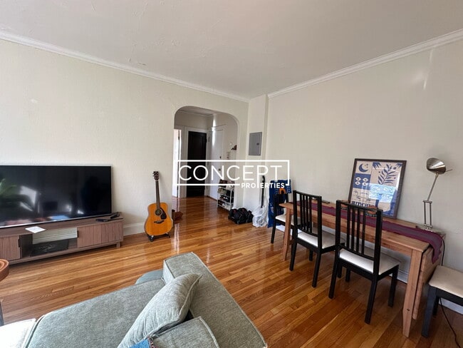 Foto del edificio - 2045 Commonwealth Ave