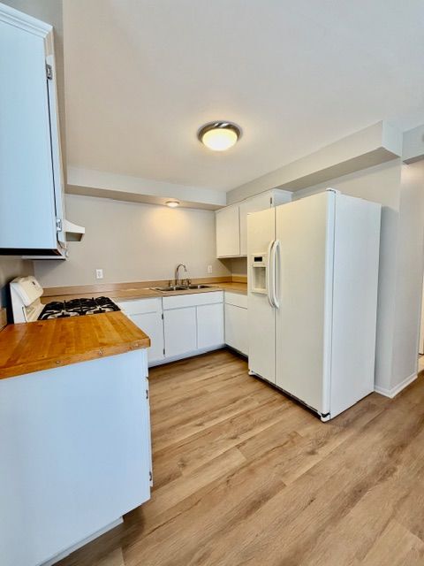 Foto del edificio - 300 Clark St