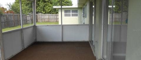 Foto del edificio - 21282 Stillwater Ave