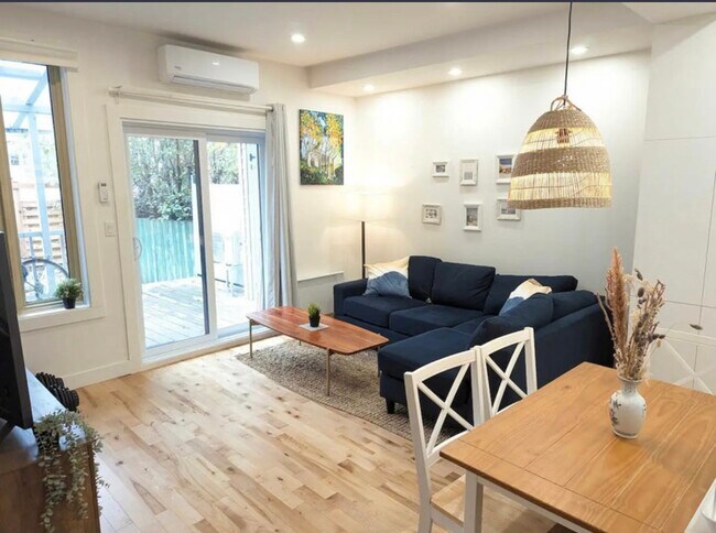 Living room - 3866 Rue De Verdun