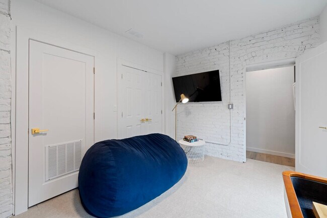 Foto del edificio - 2655 W Huron St