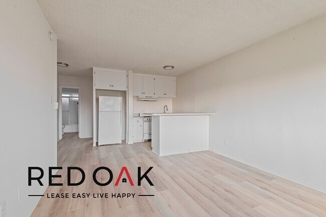 Foto del edificio - Cheerful Top Floor One Bedroom with Lots o...