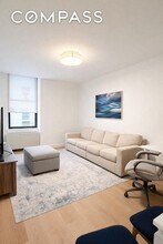 Building Photo - 25 Broad St