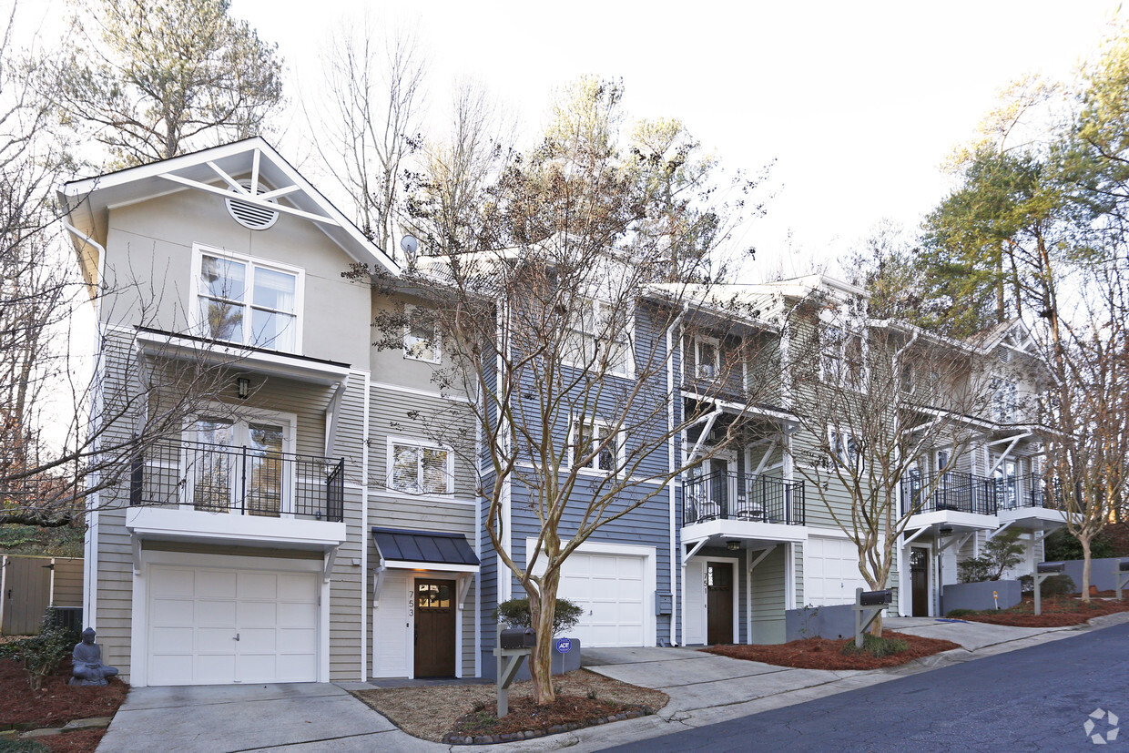 Foto del edificio - Morningside Woods Townhomes