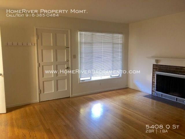 Foto del edificio - 2 Bedroom East Sacramento Duplex