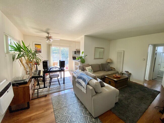Foto del edificio - 3746 S Canfield Ave
