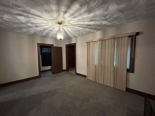 Foto del edificio - 377 Talbot Ave