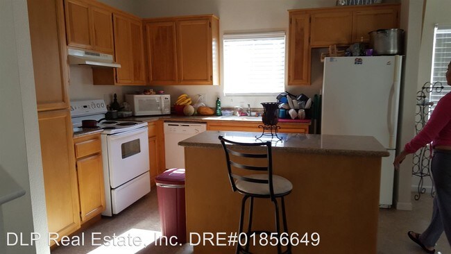 Foto del edificio - 4 br, 2.5 bath House - 131 Sherry Court