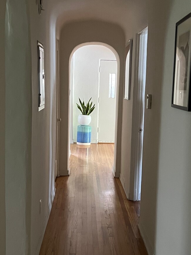 Building Photo - 8400 Blackburn Ave