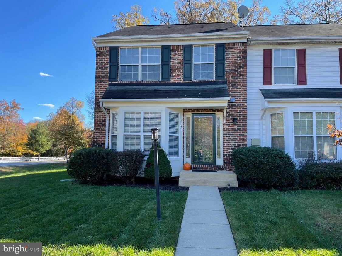 Primary Photo - 6101 Lands End Ct